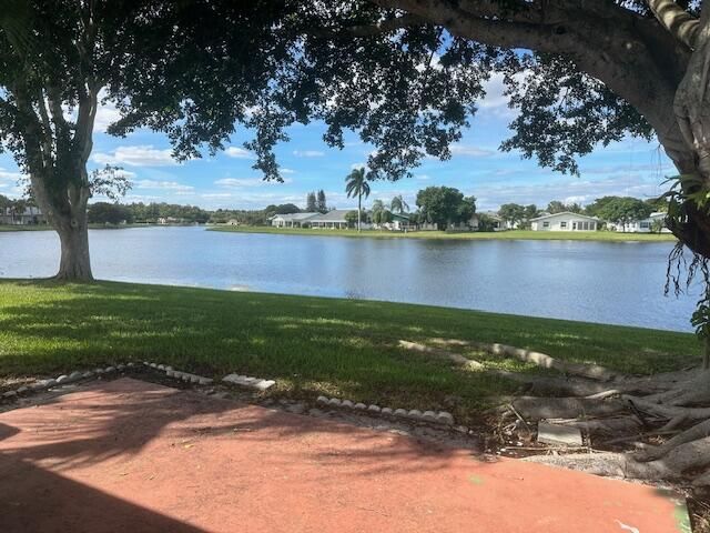 5195 Nicholas Drive, West Palm Beach, FL 33417 Photo