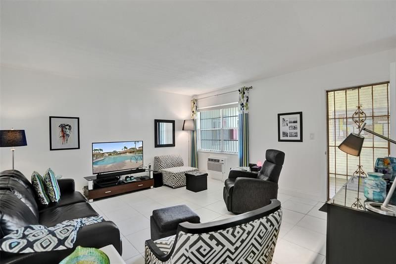 17001 NE 13th Avenue, Unit 104, Miami, FL 33162 Photo