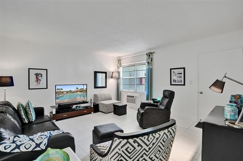 17001 NE 13th Avenue, Unit 104, Miami, FL 33162 Photo