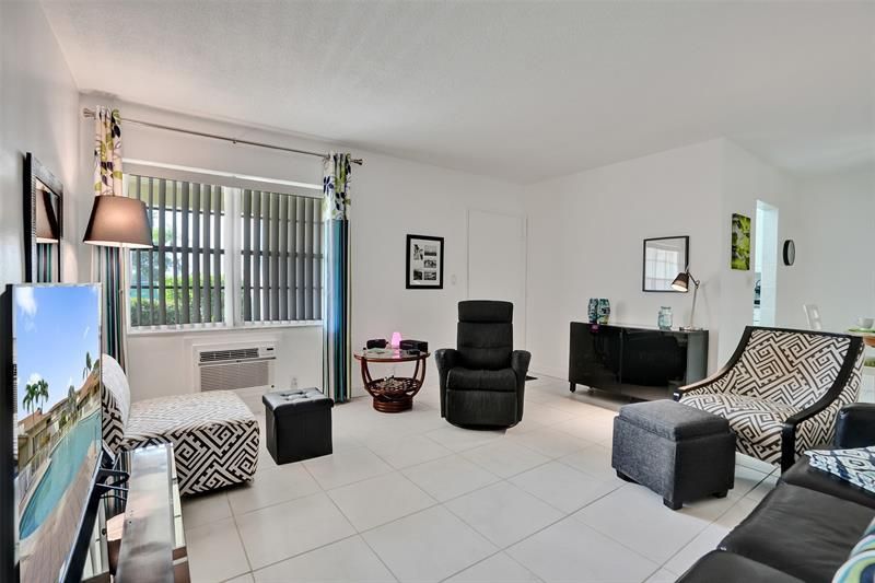 17001 NE 13th Avenue, Unit 104, Miami, FL 33162 Photo
