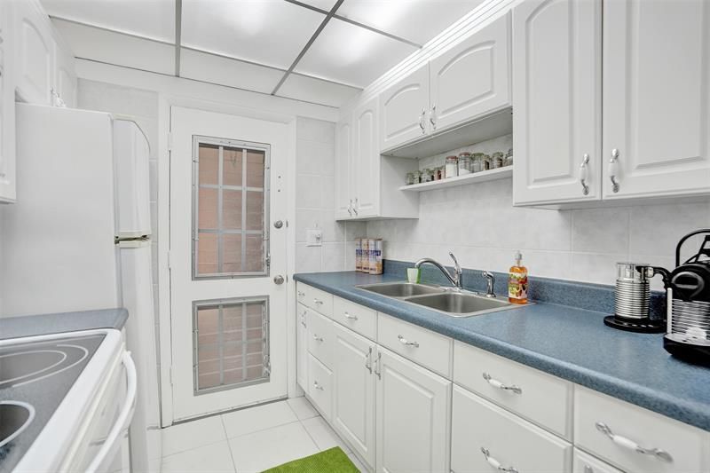 17001 NE 13th Avenue, Unit 104, Miami, FL 33162 Photo