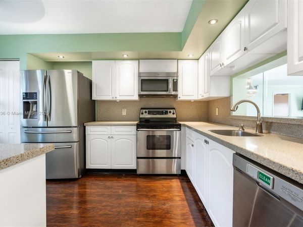 1100 SW 130th Ave, Unit 304H, Pembroke Pines, FL 33027