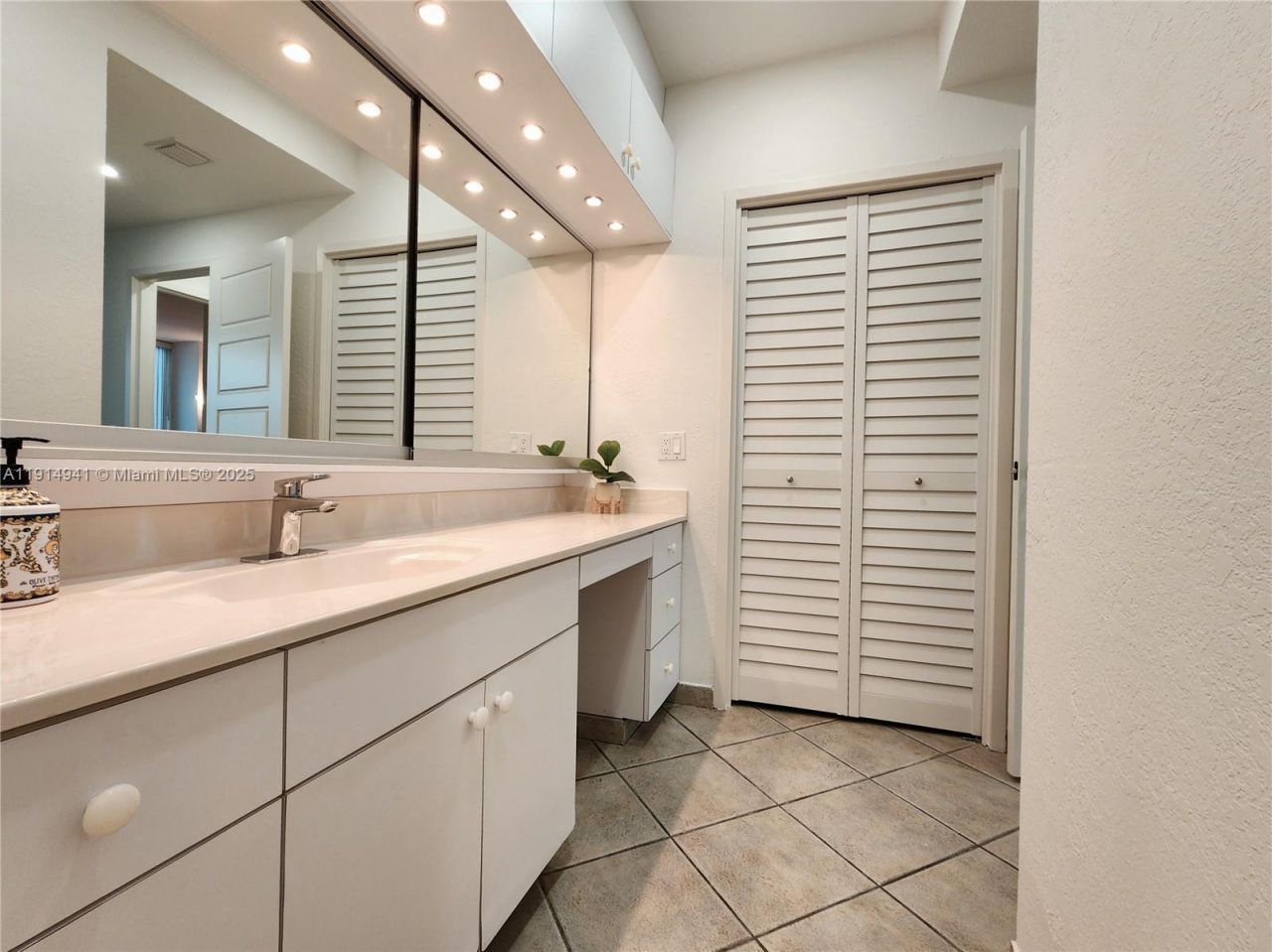 3505 S Ocean Dr, Unit 1202, Hollywood, FL 33019 Photo