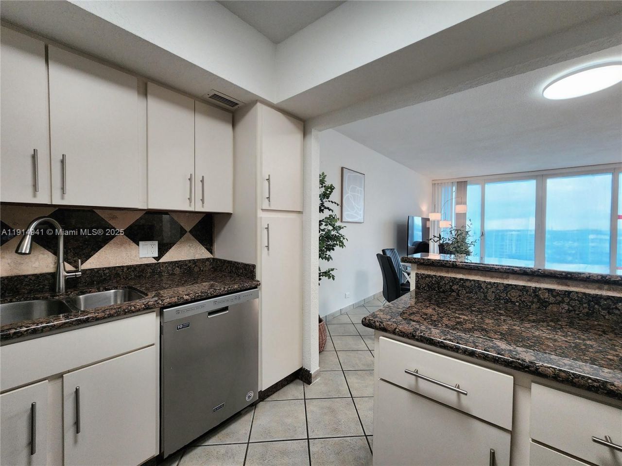 3505 S Ocean Dr, Unit 1202, Hollywood, FL 33019 Photo