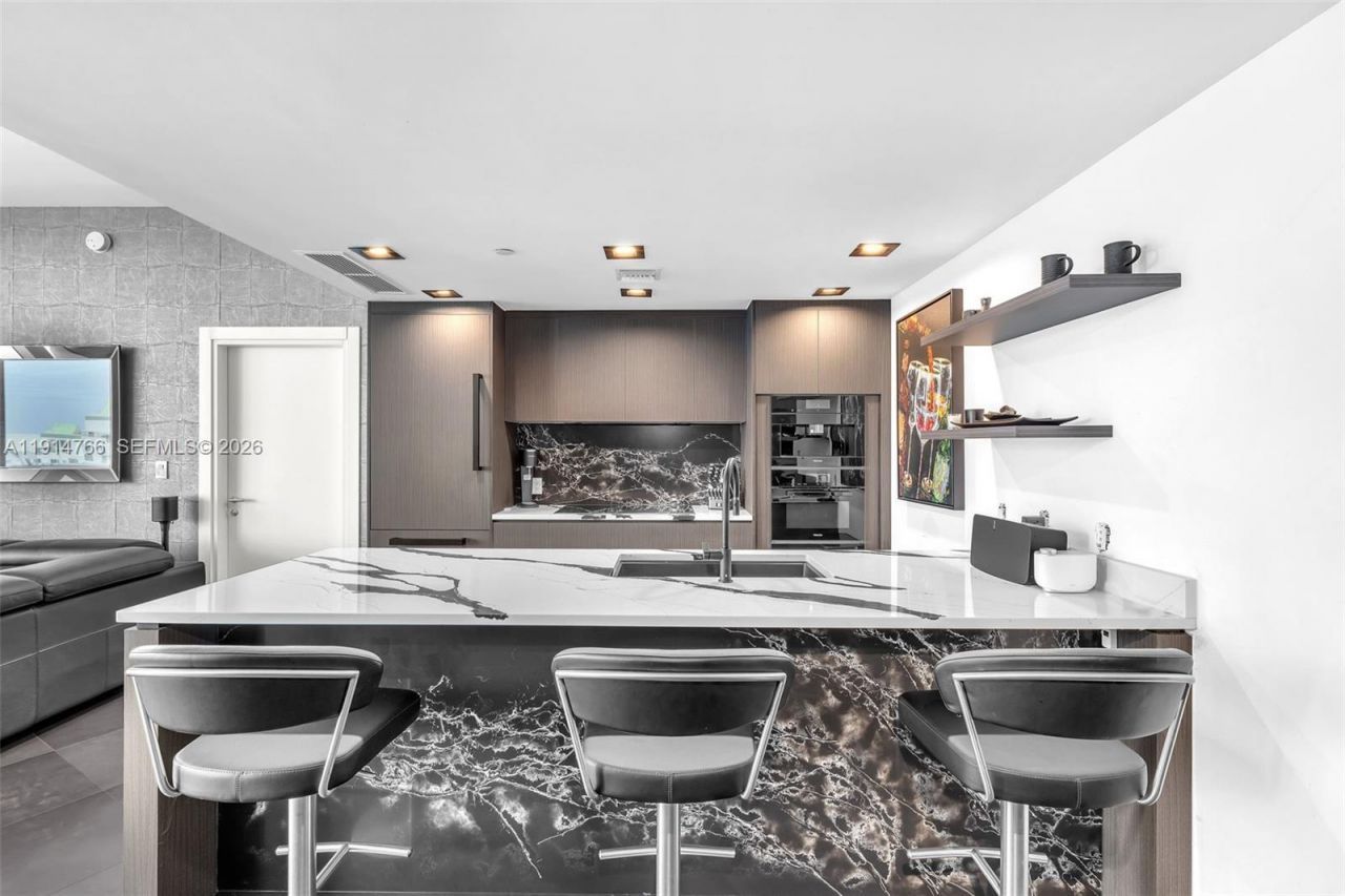 200 Biscayne Boulevard Way, Unit 4408, Miami, FL 33131 Photo