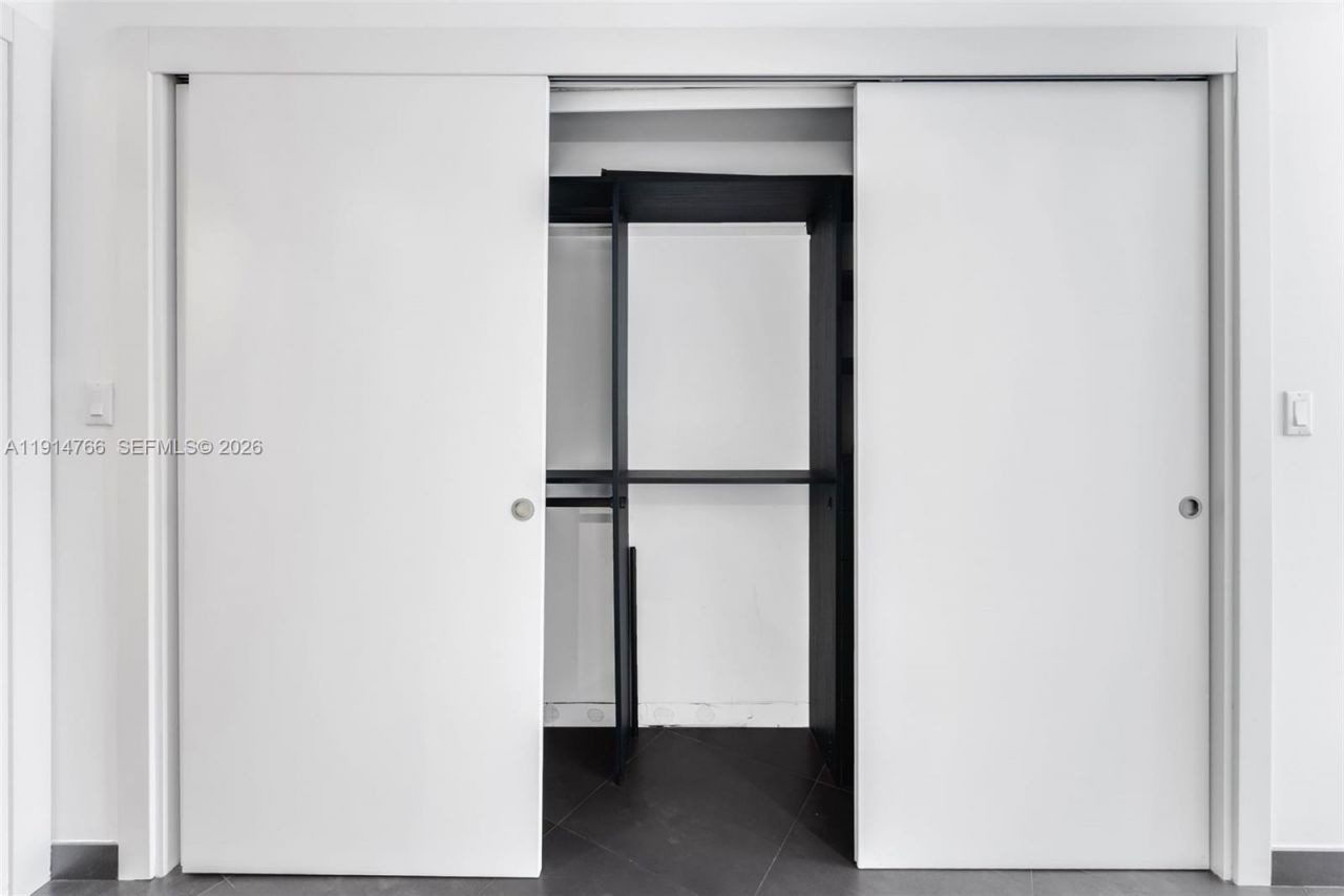 200 Biscayne Boulevard Way, Unit 4408, Miami, FL 33131 Photo