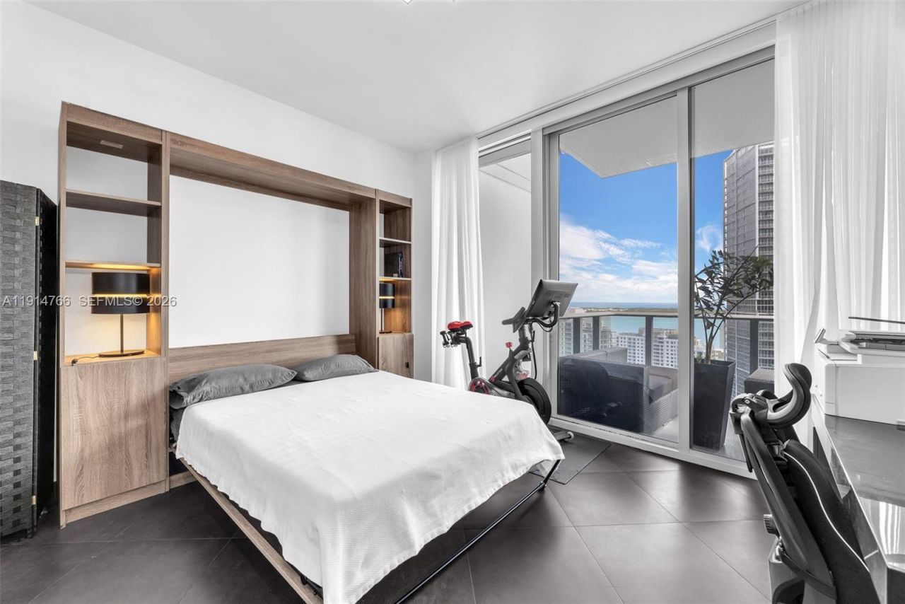 200 Biscayne Boulevard Way, Unit 4408, Miami, FL 33131 Photo