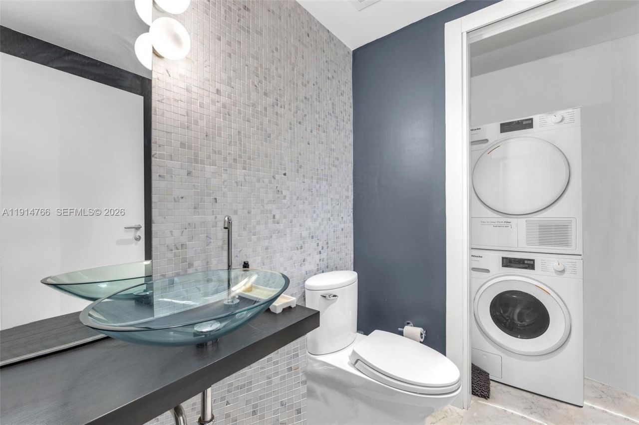 200 Biscayne Boulevard Way, Unit 4408, Miami, FL 33131 Photo