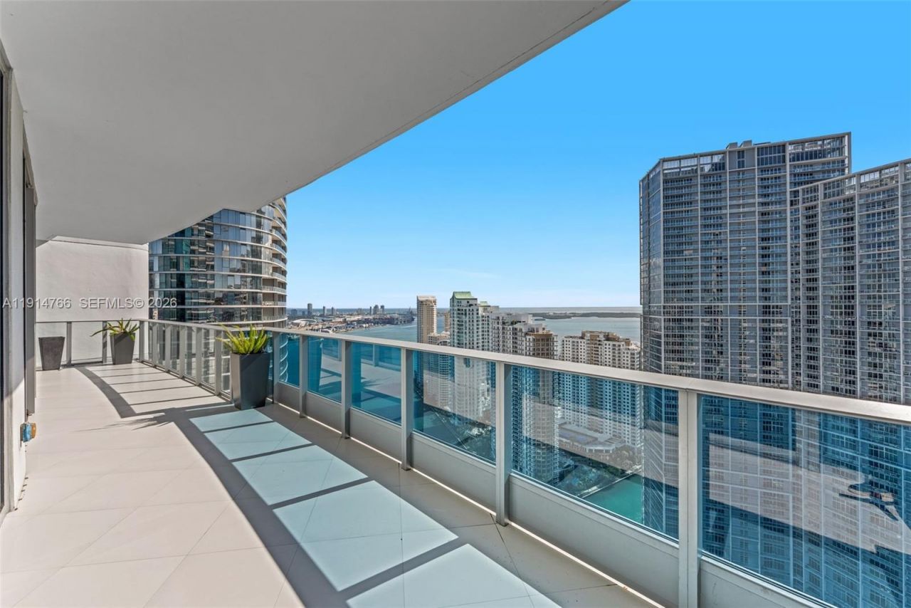200 Biscayne Boulevard Way, Unit 4408, Miami, FL 33131 Photo