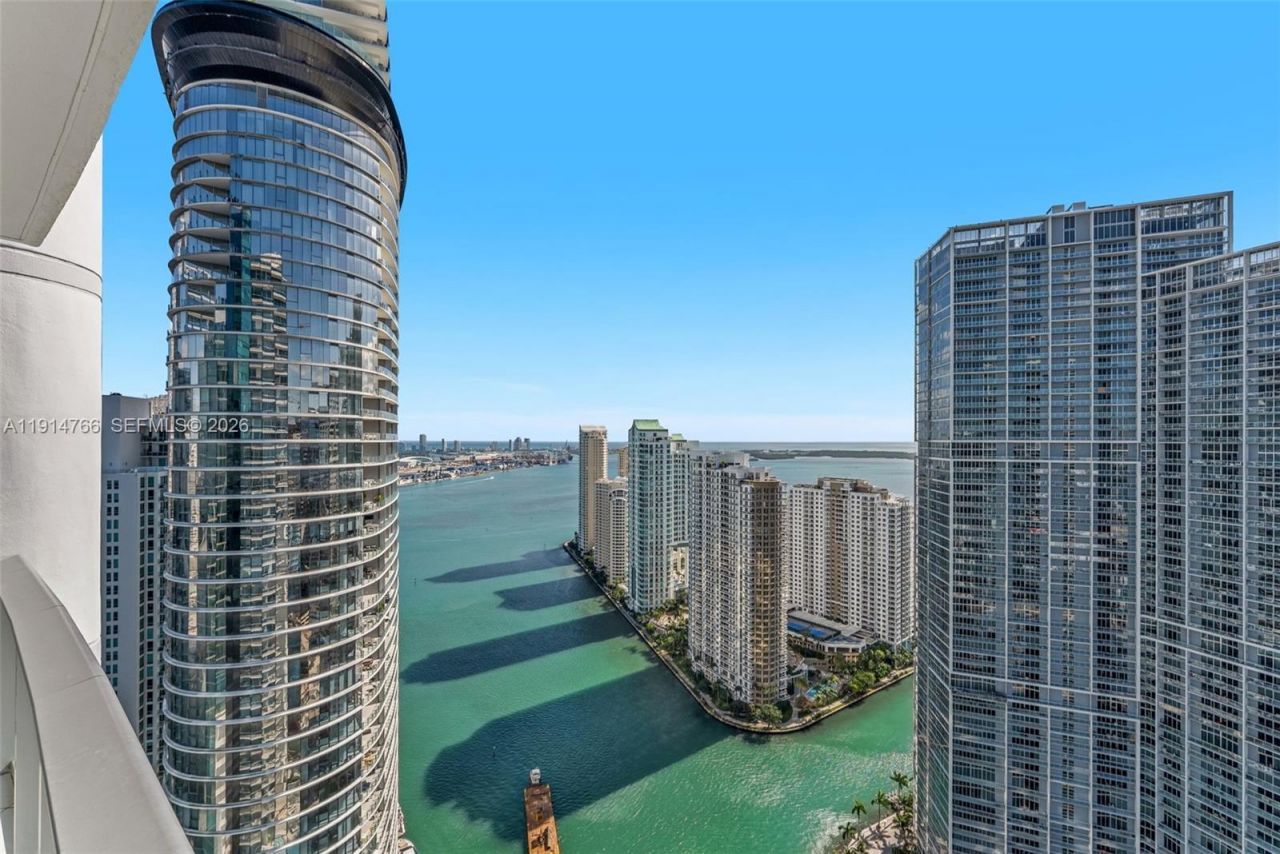 200 Biscayne Boulevard Way, Unit 4408, Miami, FL 33131 Photo