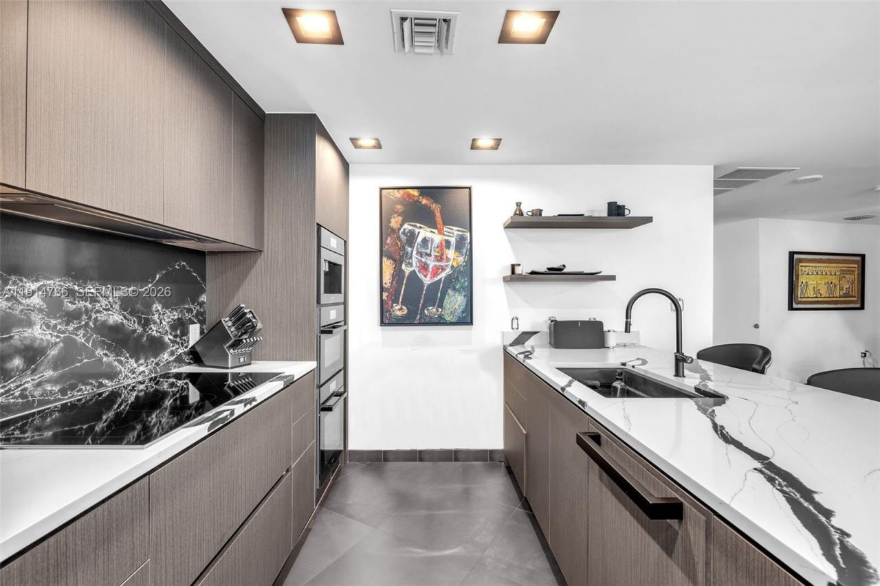 200 Biscayne Boulevard Way, Unit 4408, Miami, FL 33131 Photo