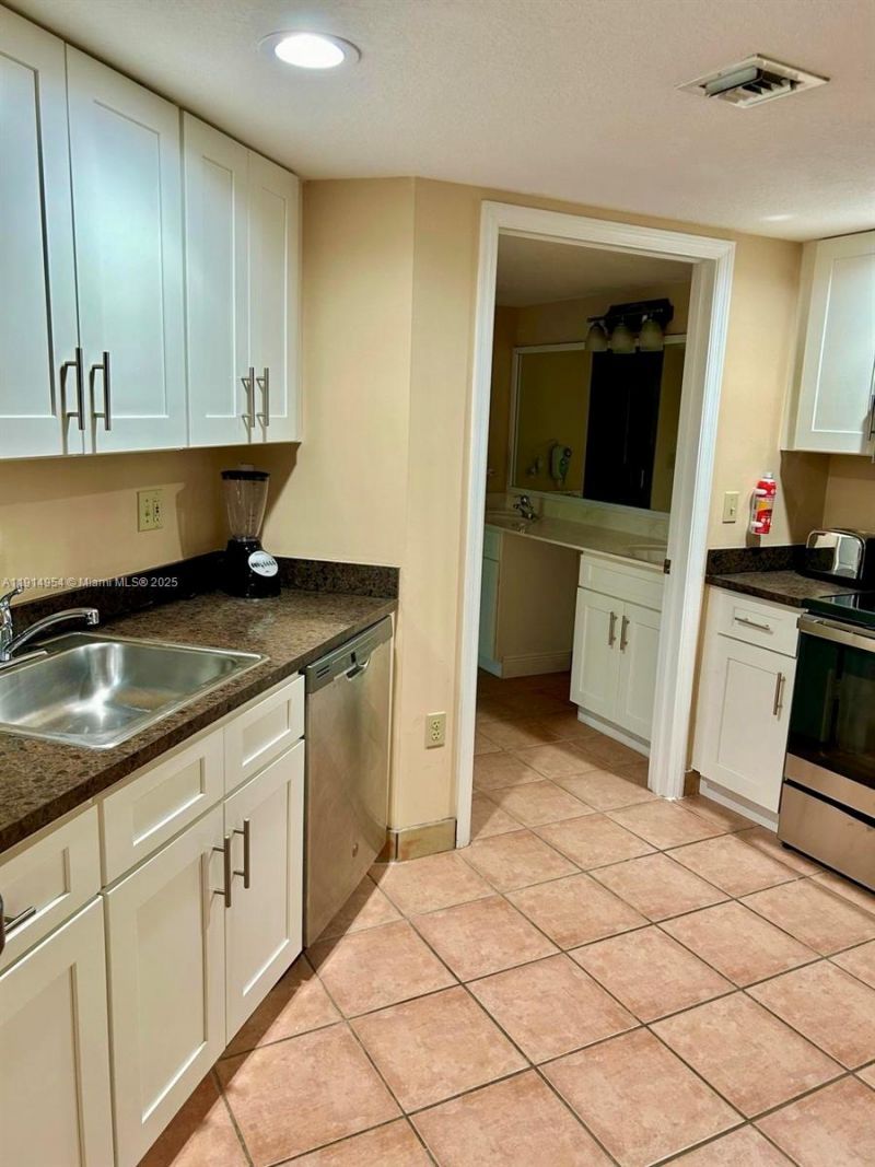 16690 Blatt Blvd, Unit A, Weston, FL 33326 Photo