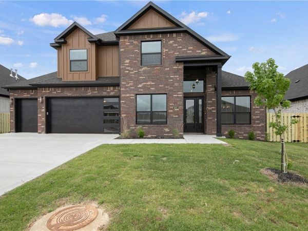 1831 Bluestem Drive, Centerton, AR 72719