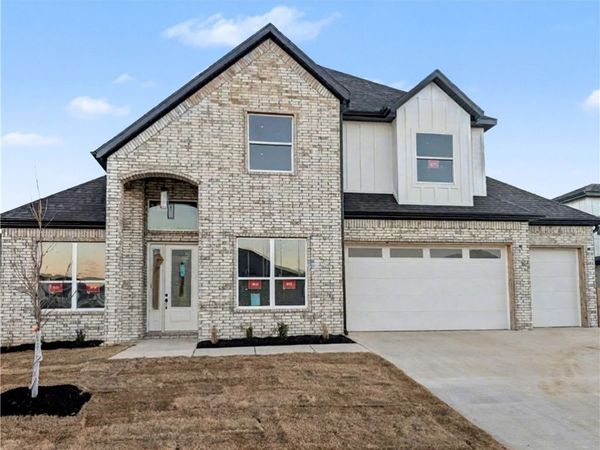 1841 Bluestem Drive, Centerton, AR 72719