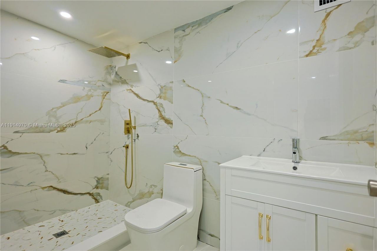 720 NE 143rd St, North Miami, FL 33161 Photo