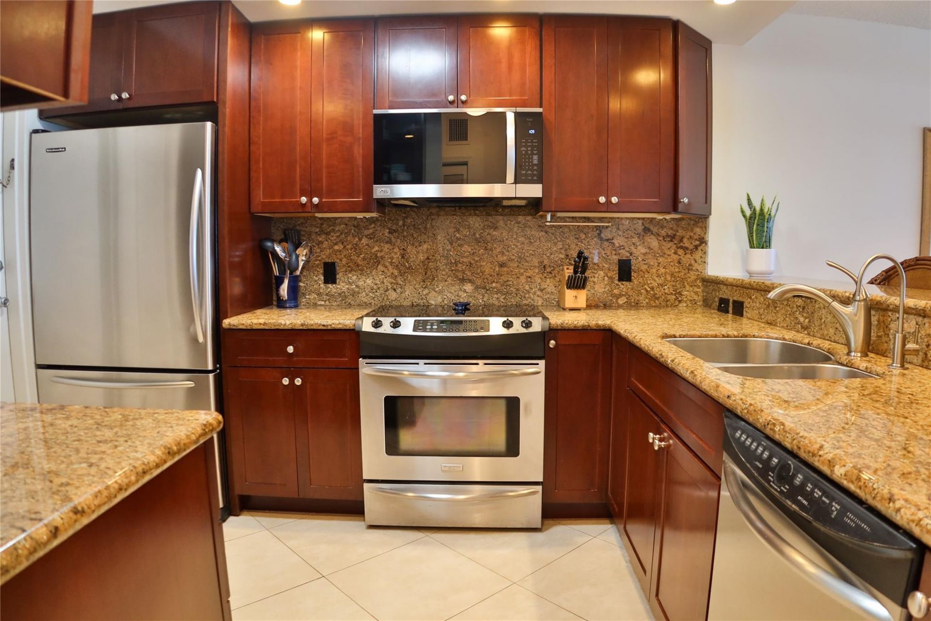 1500 S Ocean Boulevard, Unit 603, Lauderdale by the Sea, FL 33062 Photo