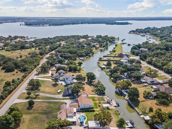 7329 Hickey Road, Azle, TX 76020