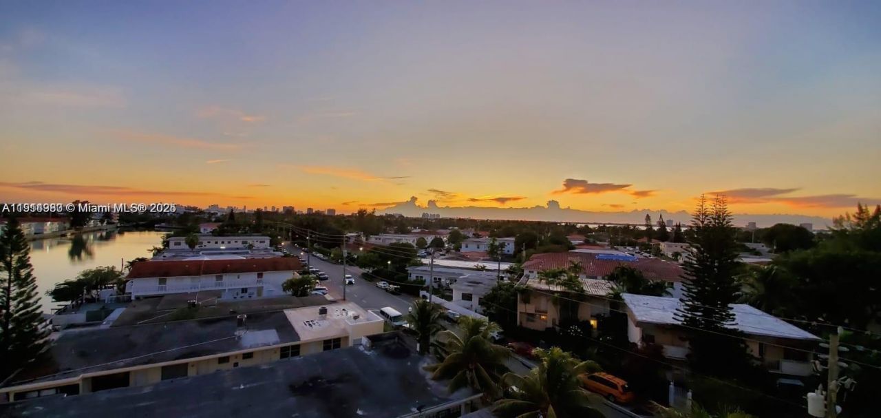 8001 Crespi Blvd, Unit 6D, Miami Beach, FL 33141 Photo