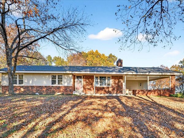 18555 E Highway 32, Stockton, MO 65785