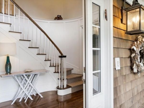 39 Smugglers Path, Jamesport, NY 11947