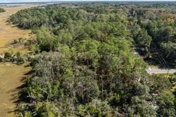 1497 River Road photo 4