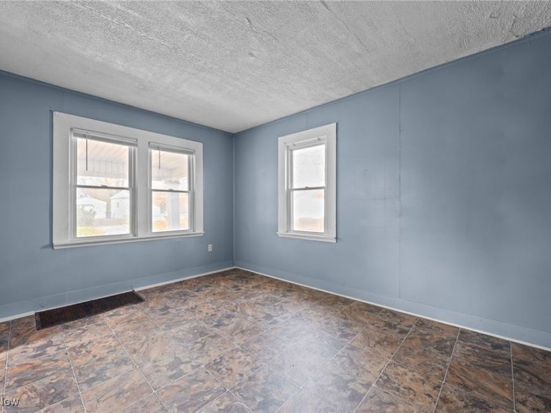 379 Homestead Street, Akron, OH 44306 Photo 10