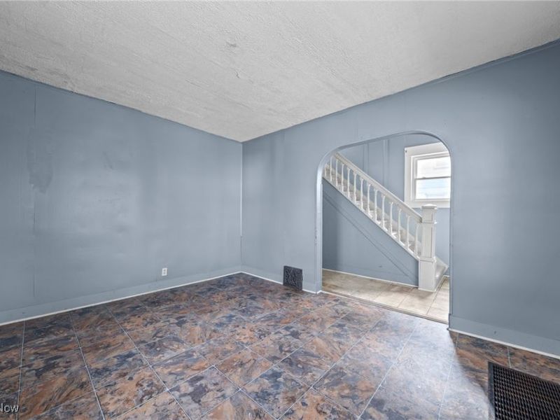 379 Homestead Street, Akron, OH 44306 Photo 11