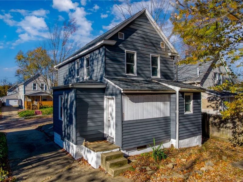 379 Homestead Street, Akron, OH 44306 Photo 5