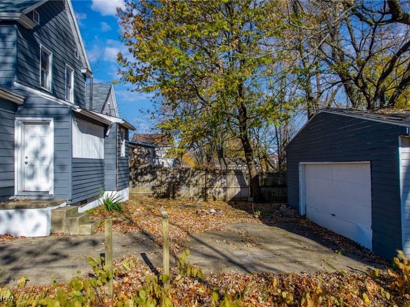 379 Homestead Street, Akron, OH 44306 Photo 7