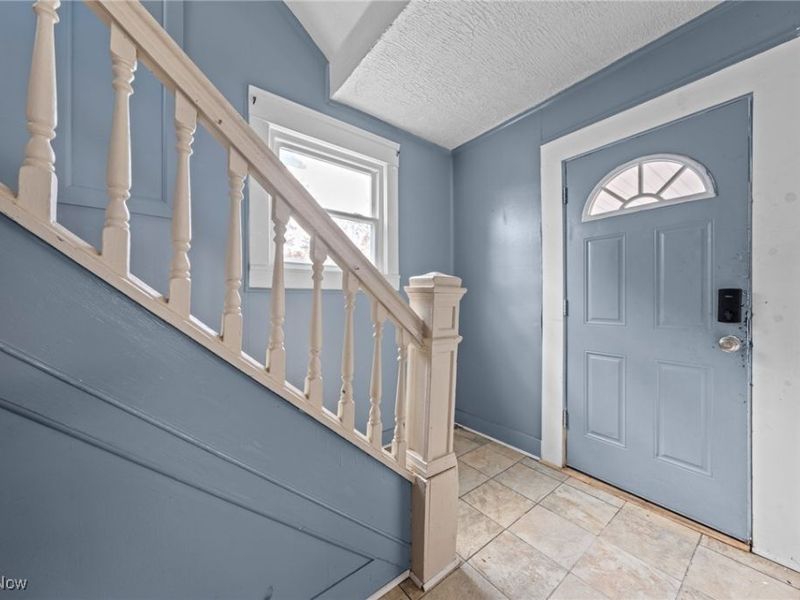 379 Homestead Street, Akron, OH 44306 Photo 8