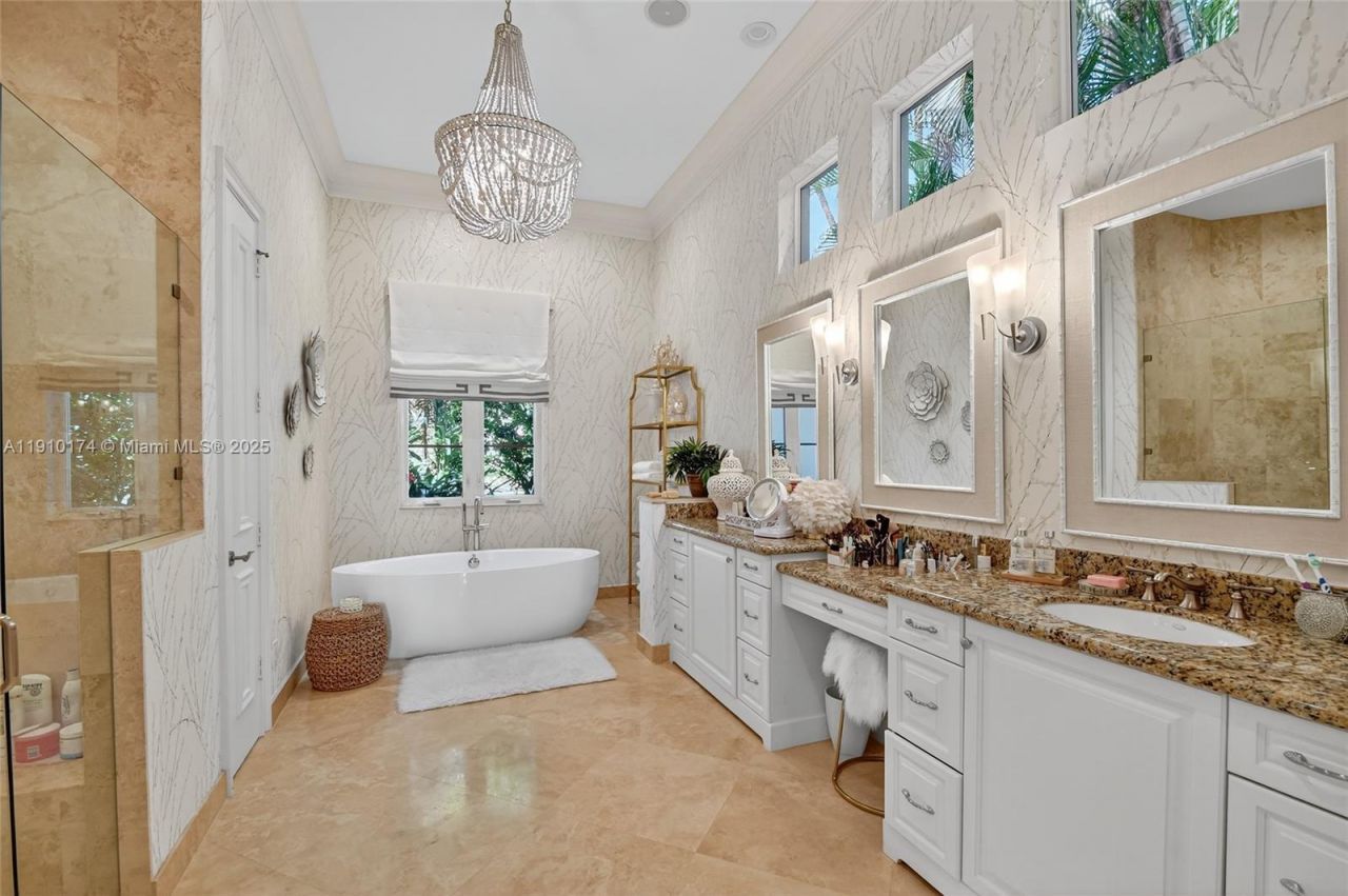 678 Hermitage Cir, Palm Beach Gardens, FL 33410 Photo