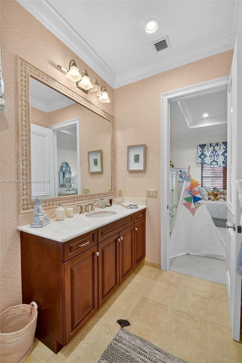 678 Hermitage Cir, Palm Beach Gardens, FL 33410 Photo