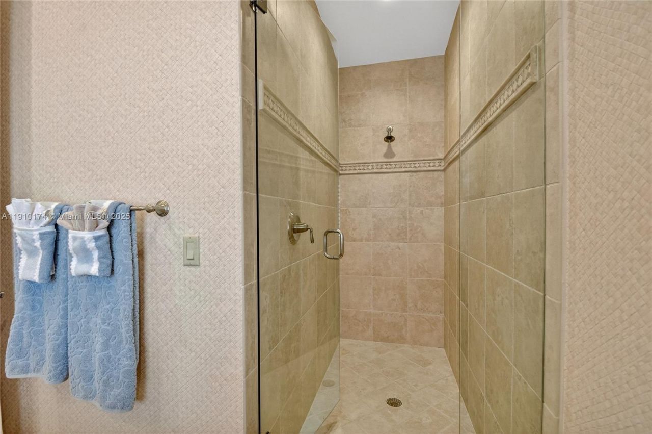 678 Hermitage Cir, Palm Beach Gardens, FL 33410 Photo