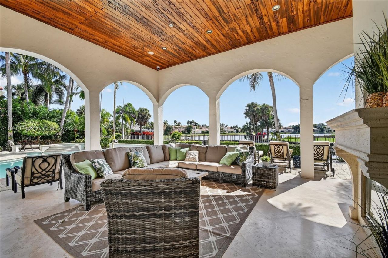 678 Hermitage Cir, Palm Beach Gardens, FL 33410 Photo