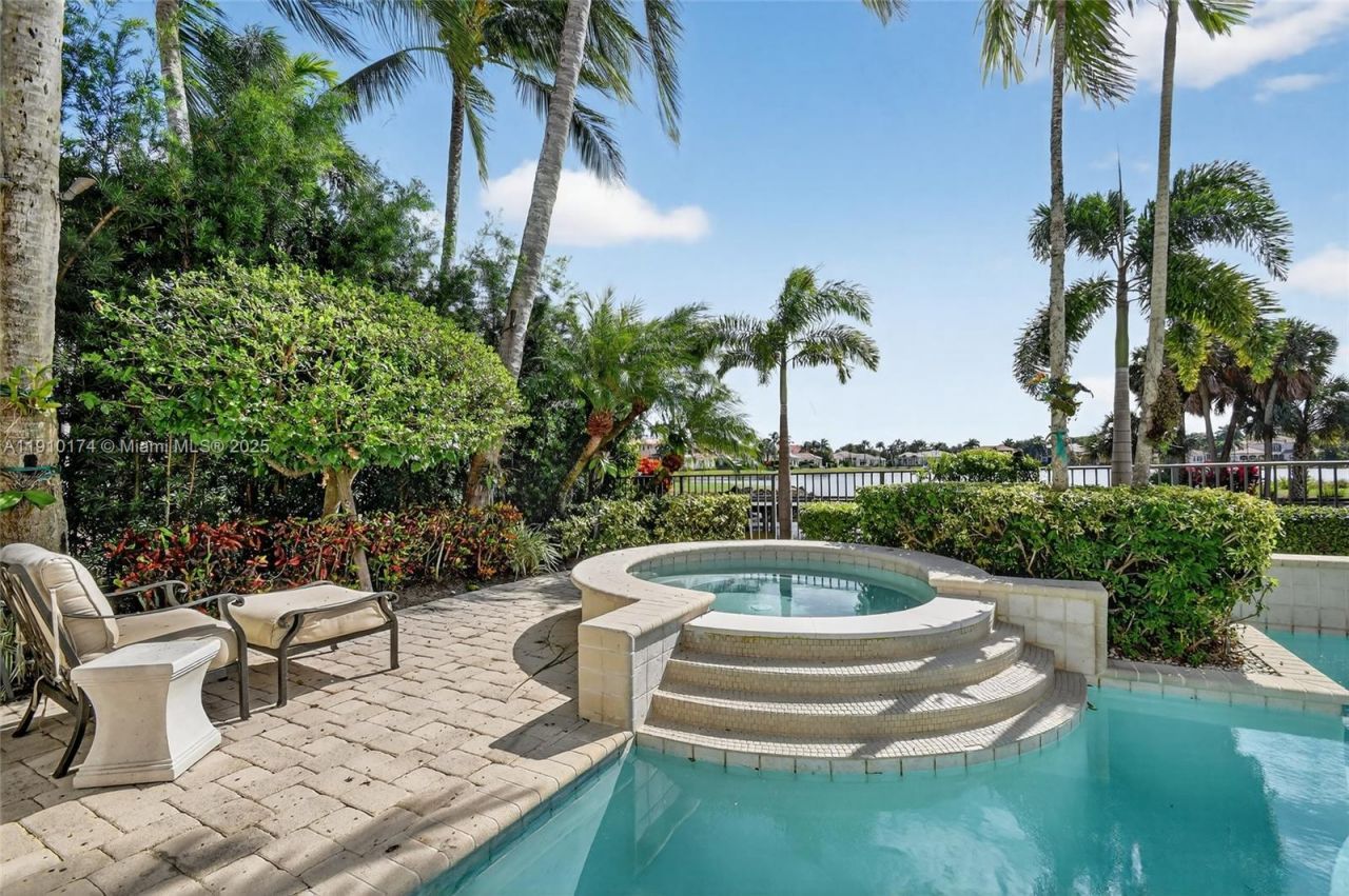 678 Hermitage Cir, Palm Beach Gardens, FL 33410 Photo