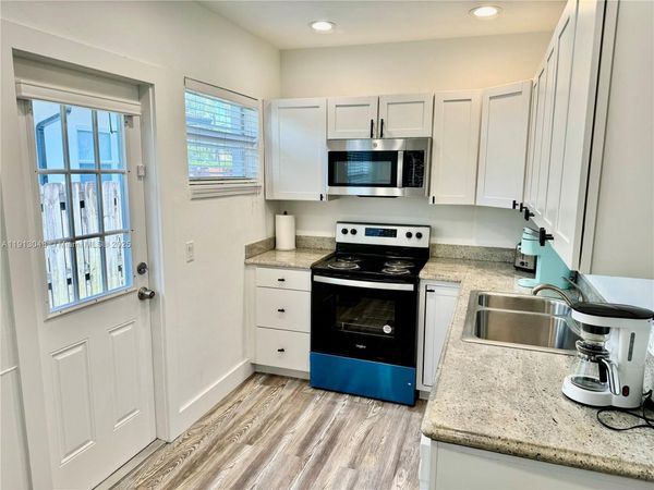 301 NE 15th Ave, Unit 1, Fort Lauderdale, FL 33301