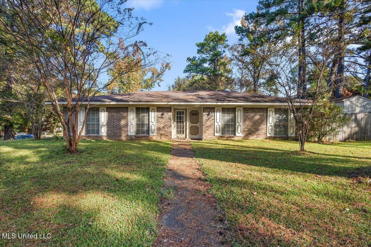 100 Abby Oak Drive, Clinton, MS 39056 Main Photo