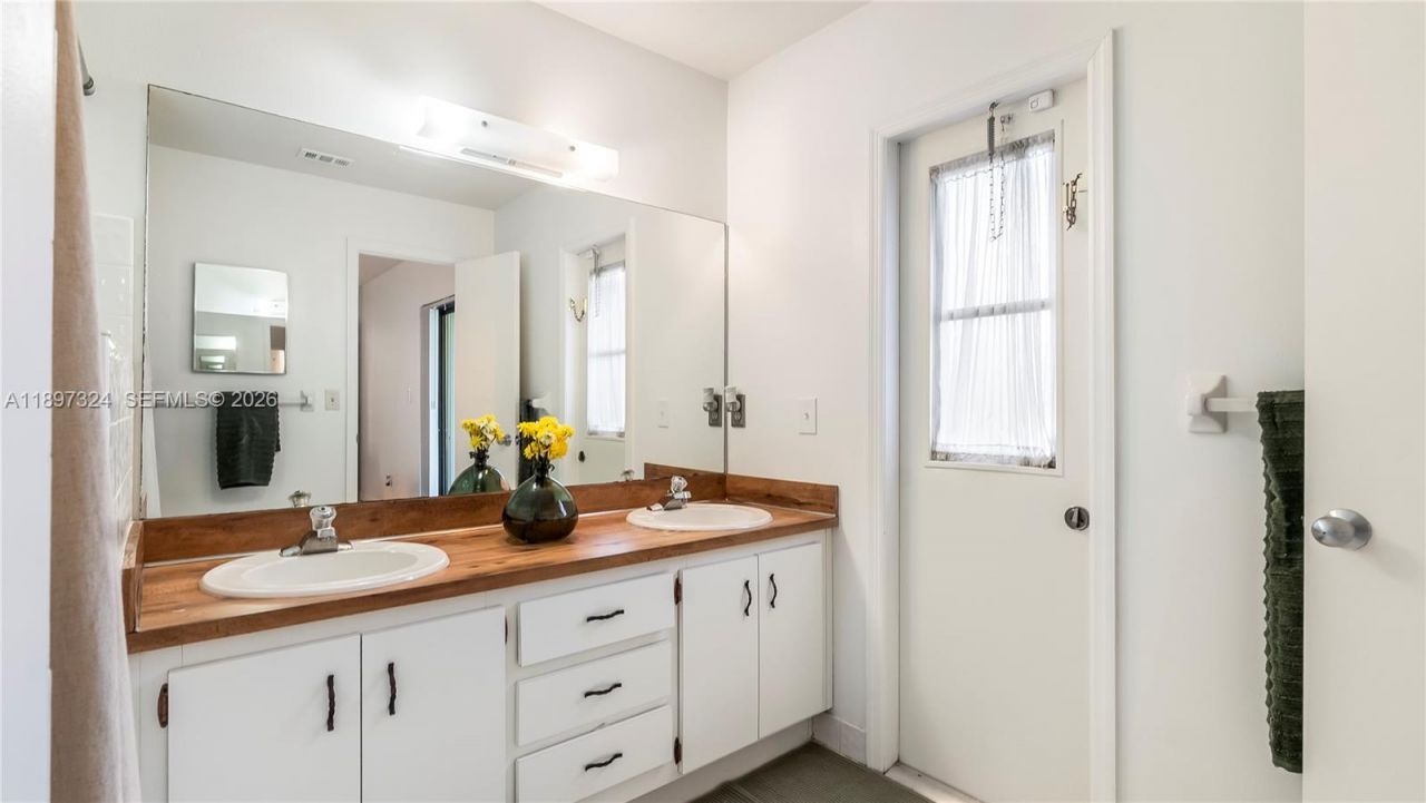 7101 NW 40th St, Coral Springs, FL 33065 Photo