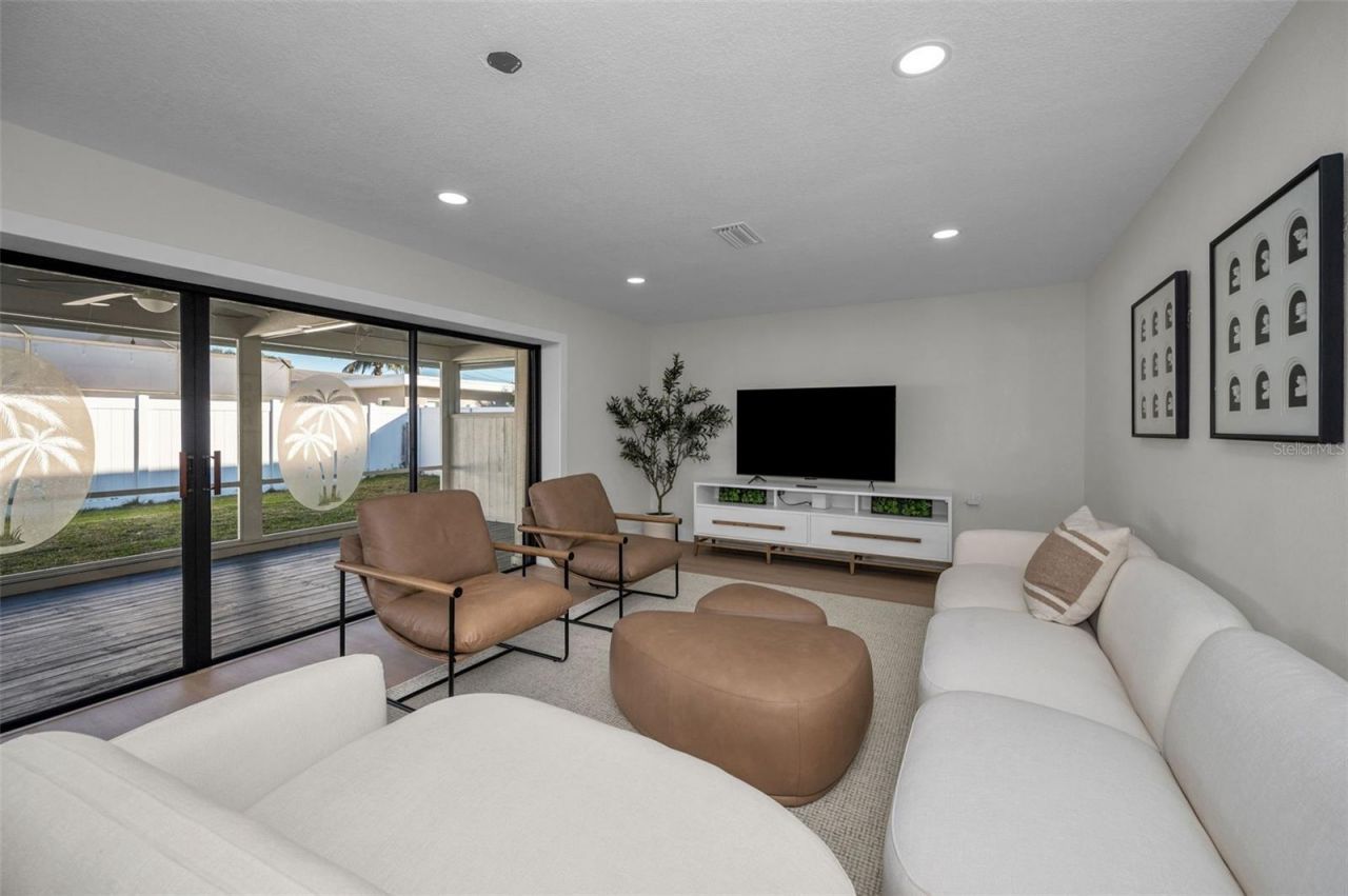 1695 Clearwater Harbor Drive, Largo, FL 33770 Photo