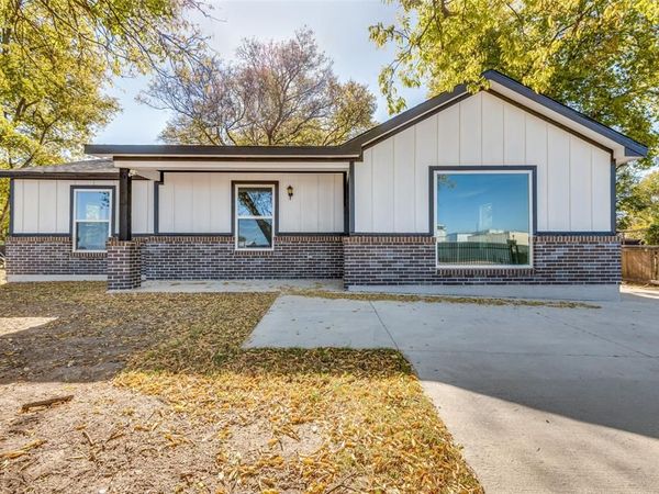 5728 Wilkes Drive, Fort Worth, TX 76119