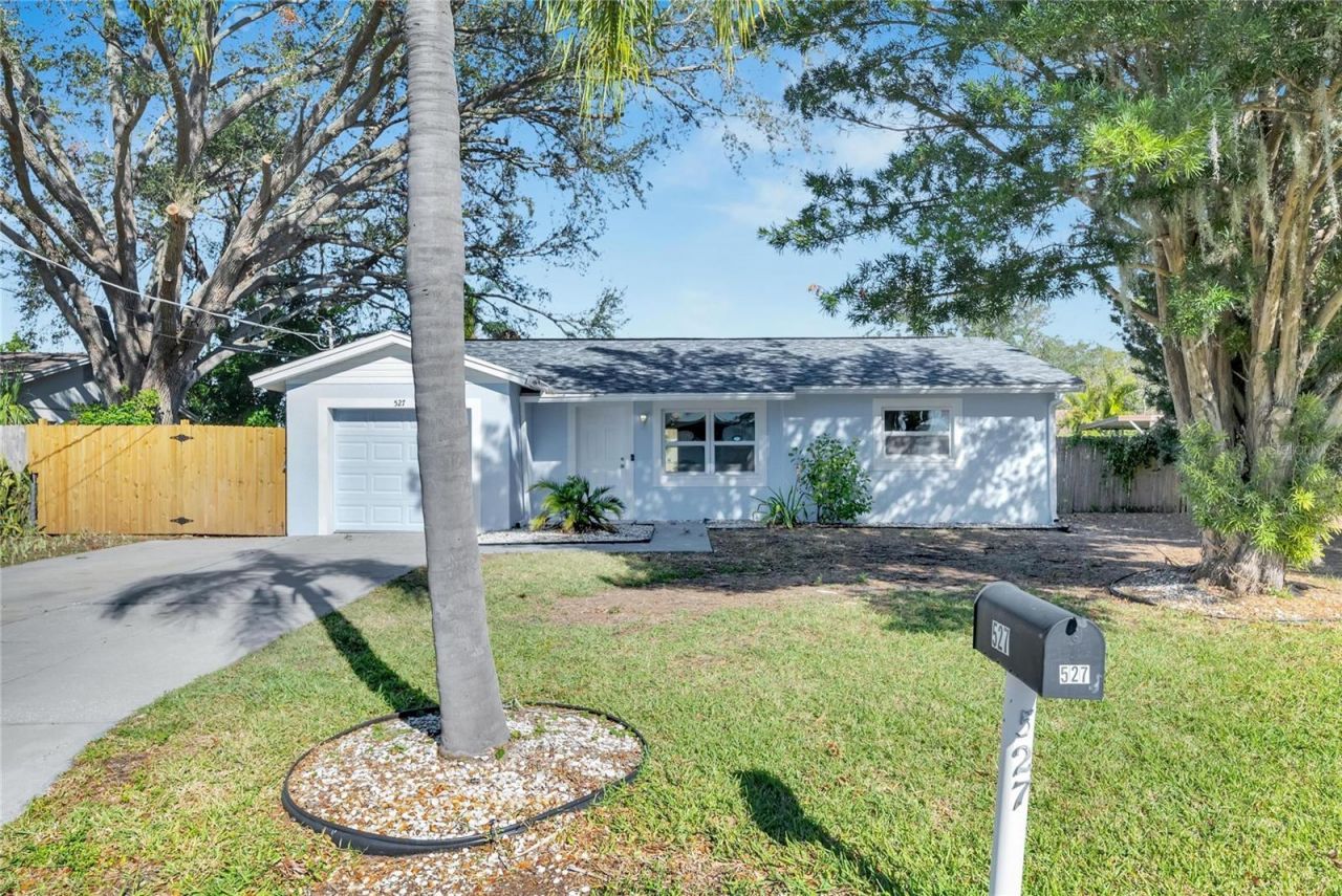 527 Fox Run Trail, Apollo Beach, FL 33572 Main Photo