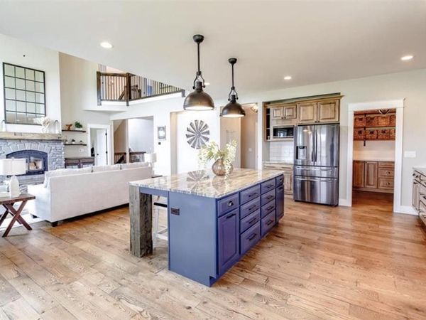 9174 207th Ave, Anamosa, IA 52205