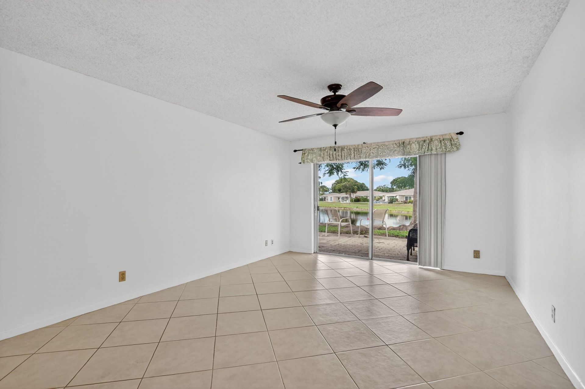 8747 Warwick Drive, Boca Raton, FL 33433 Photo