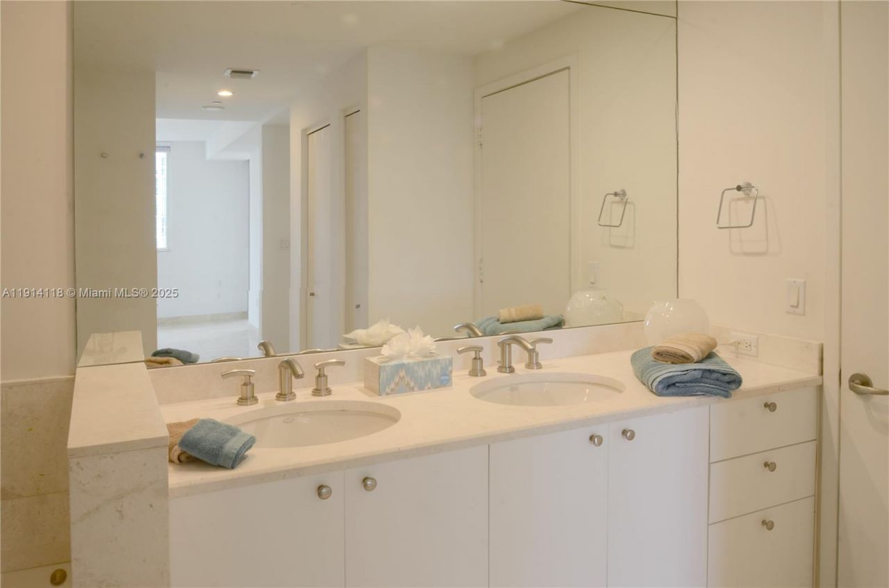 901 Brickell Key Blvd, Unit 705, Miami, FL 33131 Photo