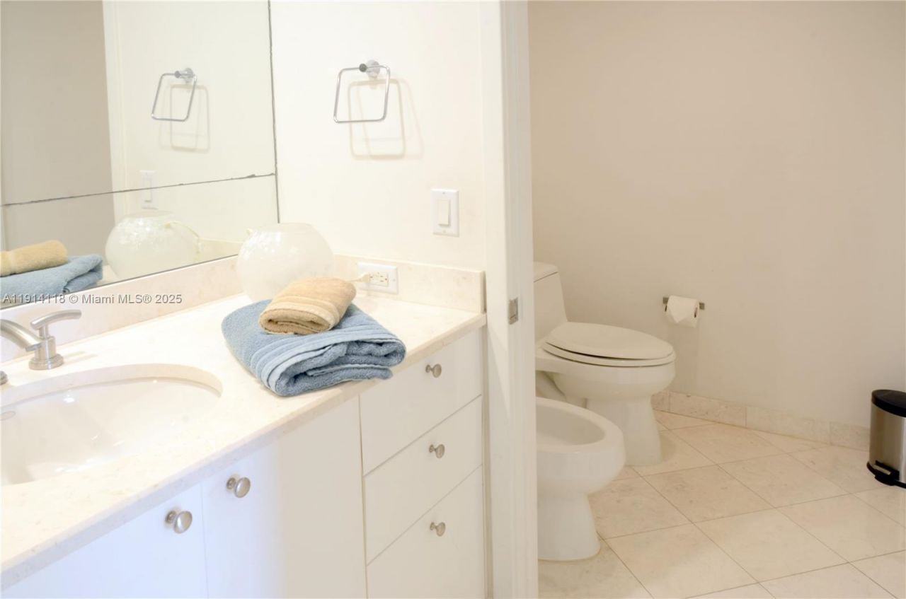 901 Brickell Key Blvd, Unit 705, Miami, FL 33131 Photo