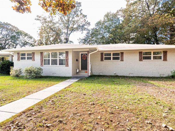 1404 Cypress St, Crossett, AR 71635