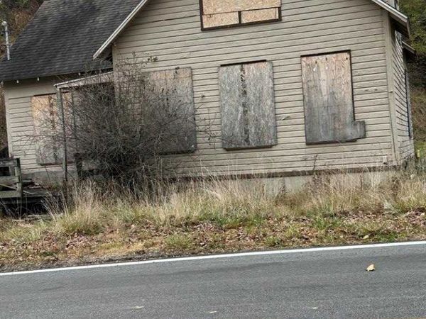 221 Old Bramwell Road, Bluefield, WV 24701