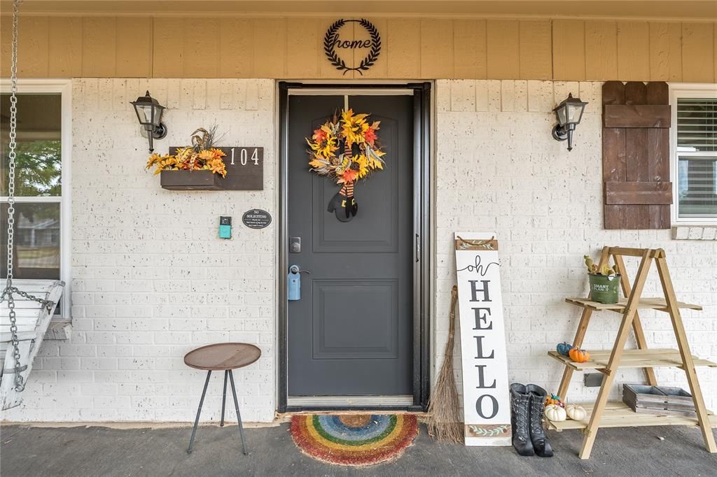 104 Sherry Lynn Drive, China Spring, TX 76633 Main Photo