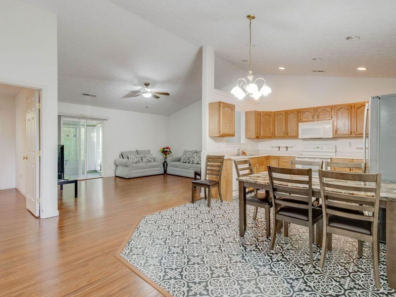 4214 Pheasant Court, Huber Heights, OH 45424 Photo 5