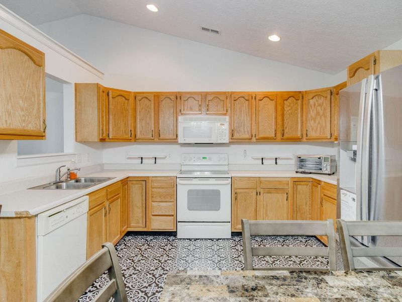 4214 Pheasant Court, Huber Heights, OH 45424 Photo 8